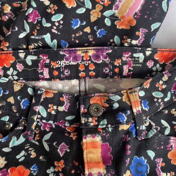 Floral Levi’s Demi Curve Modern Rise Skinny Size 26 - Picture 6 of 7